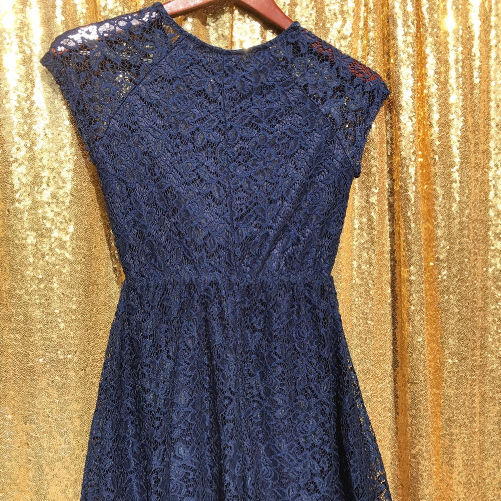 Navy lace cap sleeve mini-dress XS